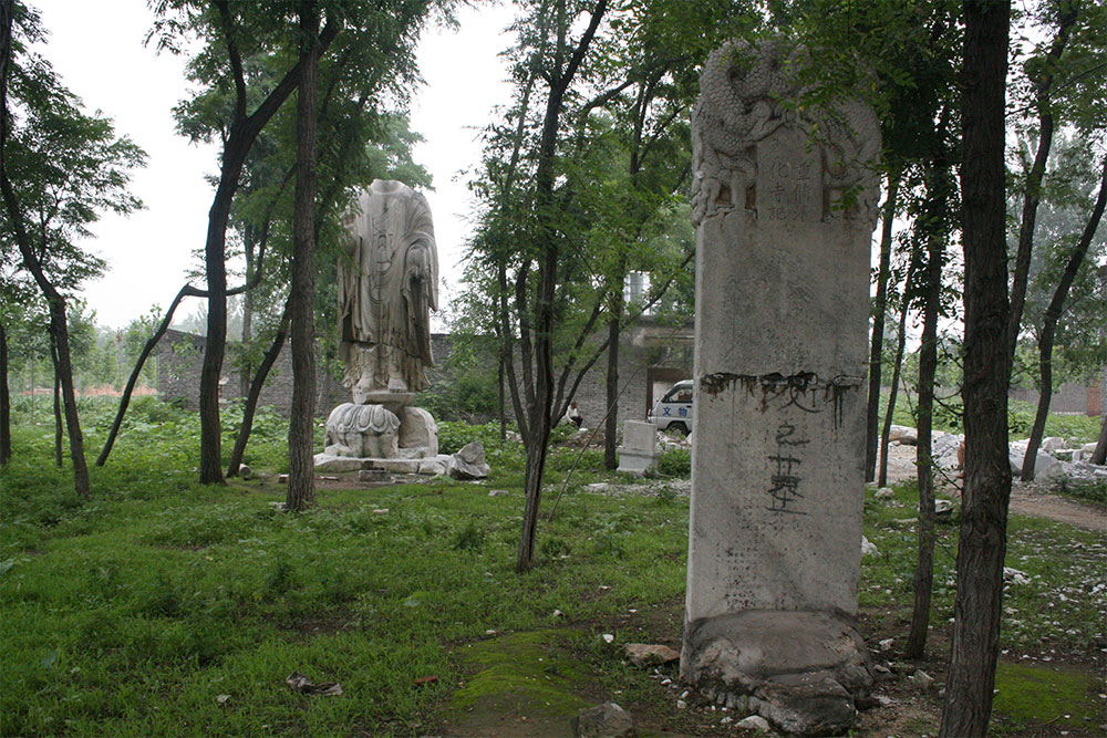 清化寺-石佛全景